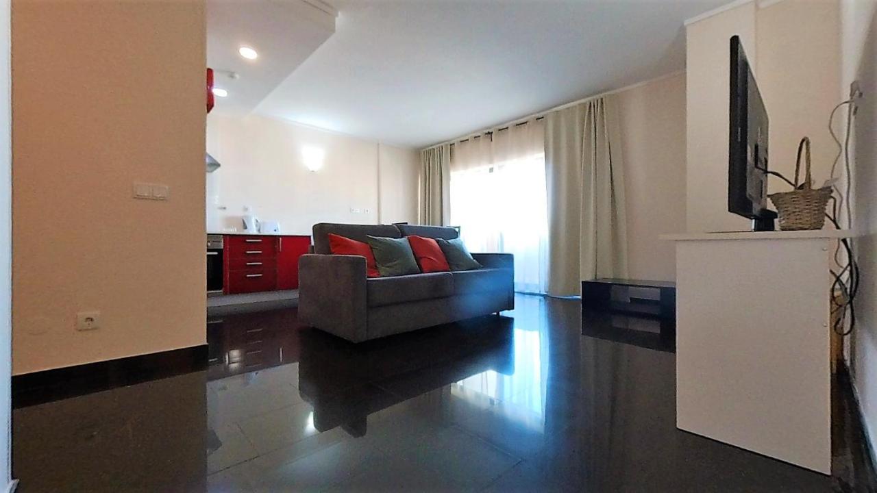 Apartamentos Turisticos Rocha Tower 3 ปอร์ติเมา ภายนอก รูปภาพ