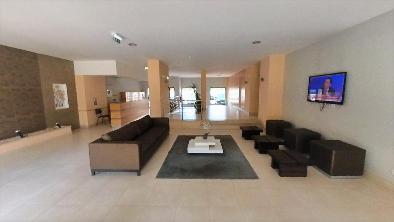 Apartamentos Turisticos Rocha Tower 3 ปอร์ติเมา ภายนอก รูปภาพ