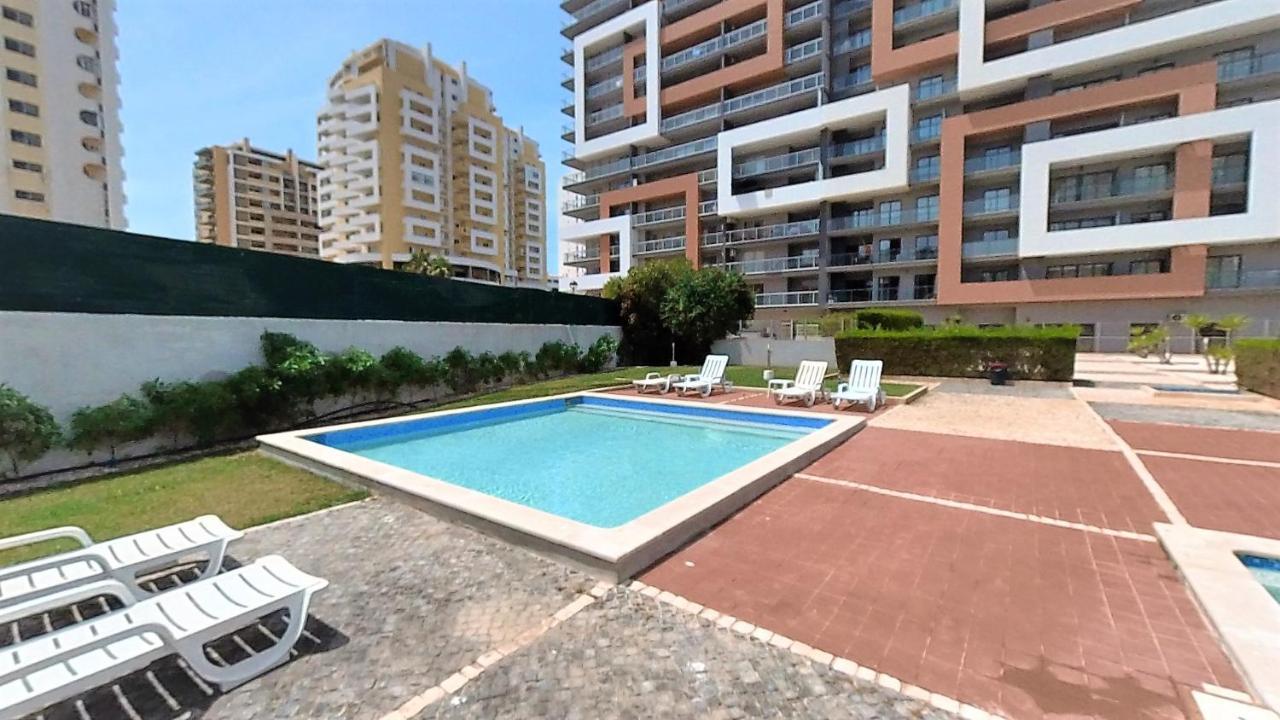 Apartamentos Turisticos Rocha Tower 3 ปอร์ติเมา ภายนอก รูปภาพ