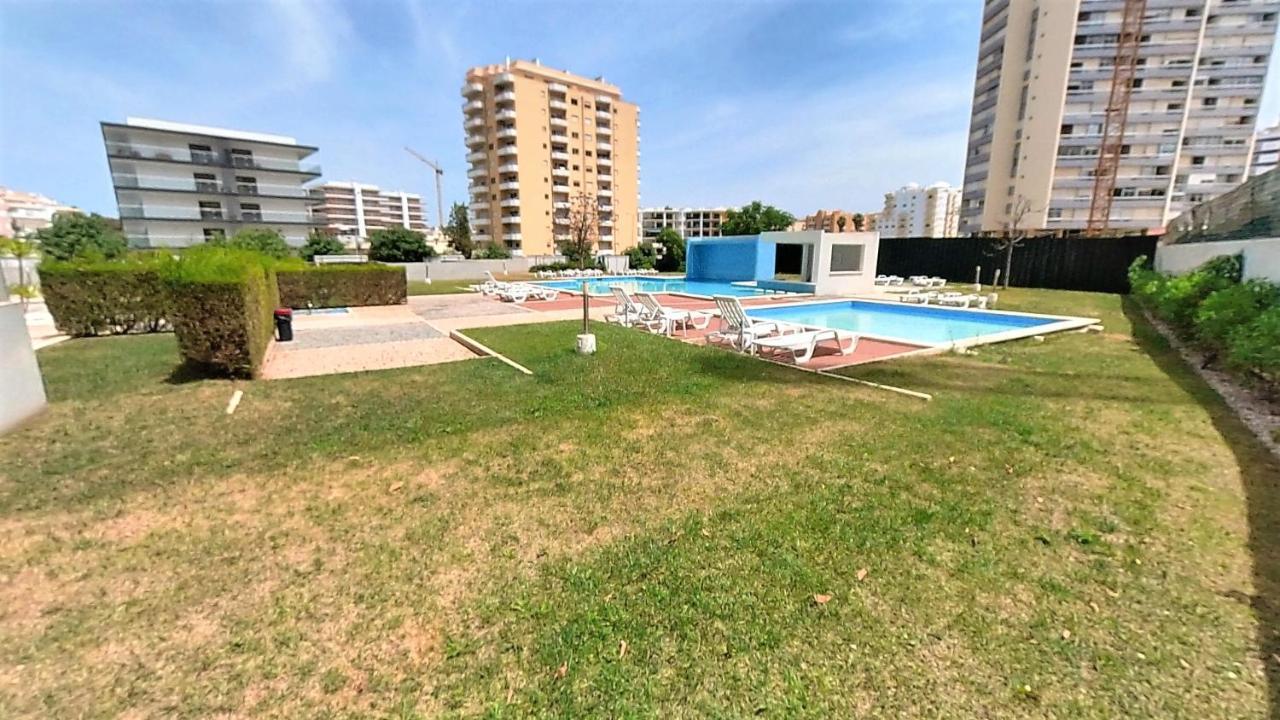 Apartamentos Turisticos Rocha Tower 3 ปอร์ติเมา ภายนอก รูปภาพ