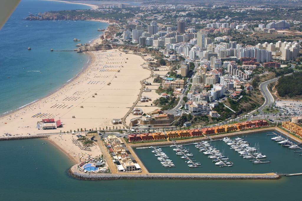 Apartamentos Turisticos Rocha Tower 3 ปอร์ติเมา ภายนอก รูปภาพ